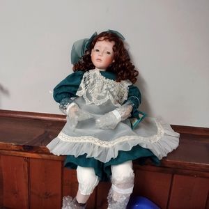 1994 Ashton Drake Galleries Seated Porcelain Doll Alexandra Cindy McClure Design